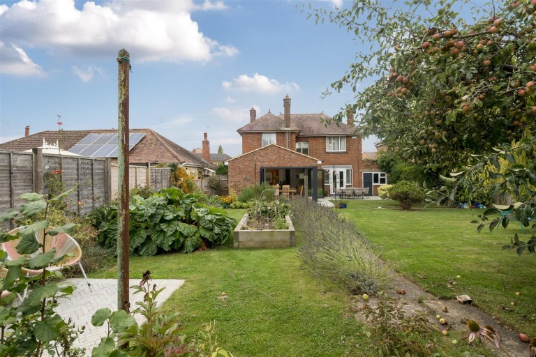 Images for Stratford Road, Roade, NN7