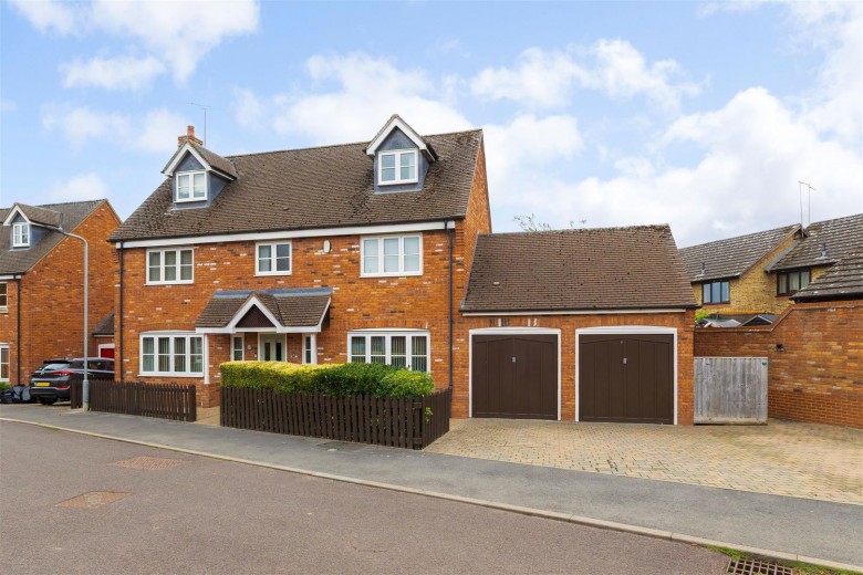 Click the photo for more details of Slade Leas, Middleton Cheney