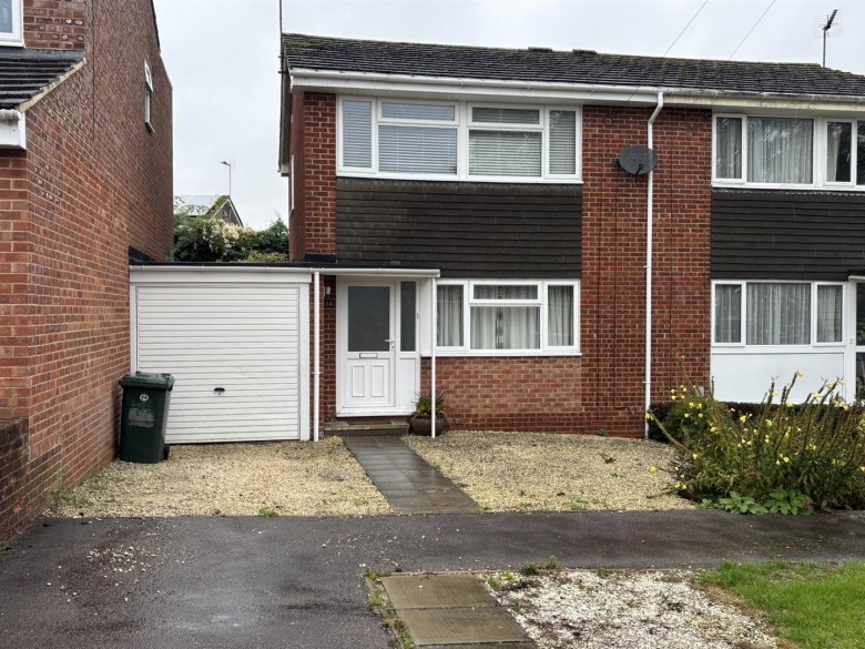 Click the photo for more details of Keats Road, Banbury