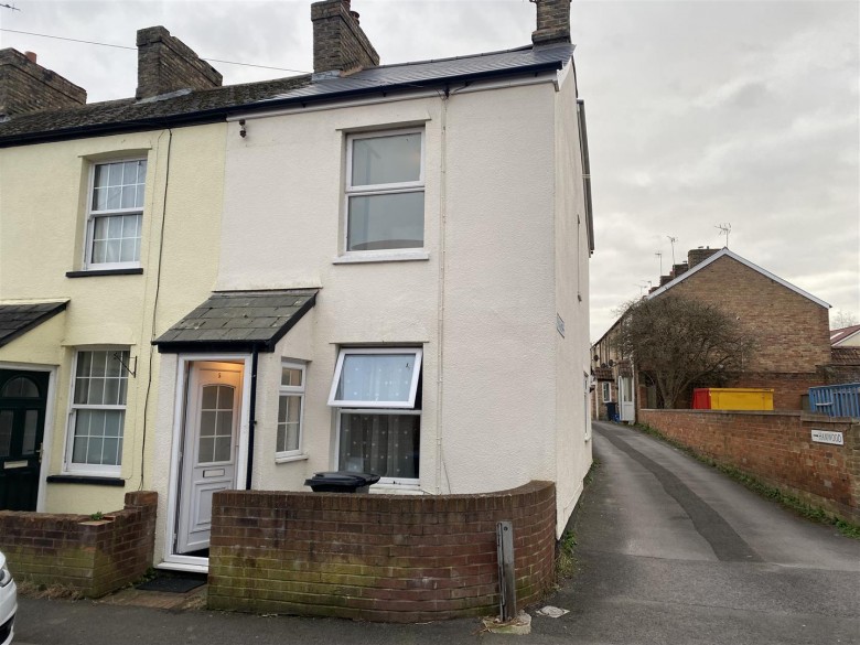 Click the photo for more details of Bishops Hull, Taunton