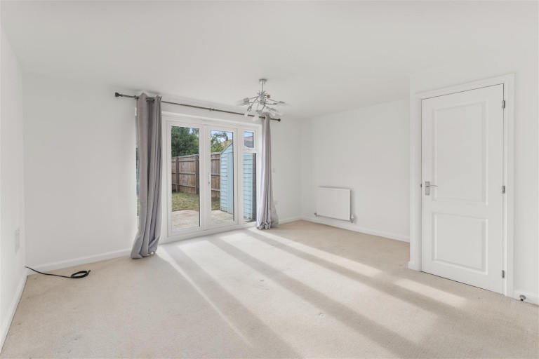 Images for Wren Crescent, Bodicote - no onward chain