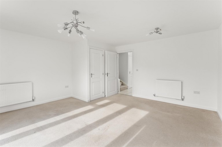 Images for Wren Crescent, Bodicote - no onward chain