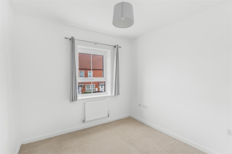 Images for Wren Crescent, Bodicote - no onward chain