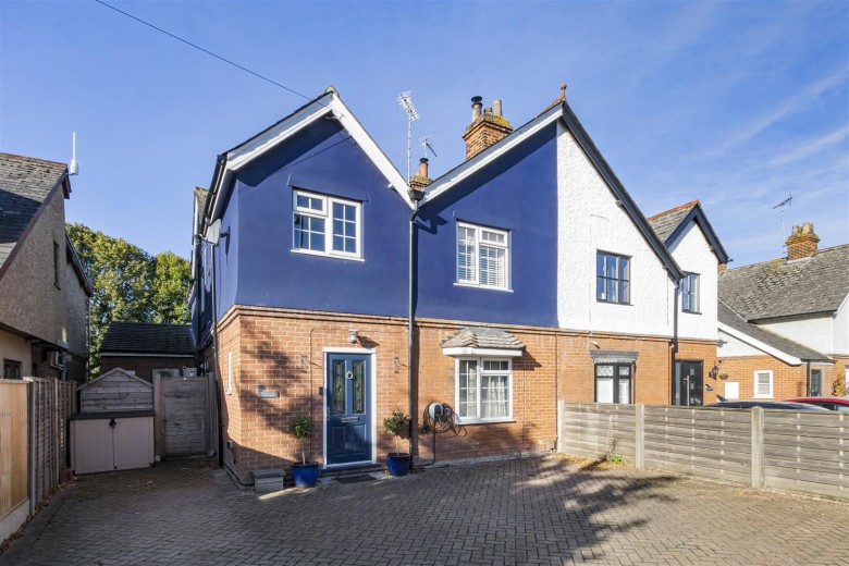 Click the photo for more details of Thaxted Road, Saffron Walden
