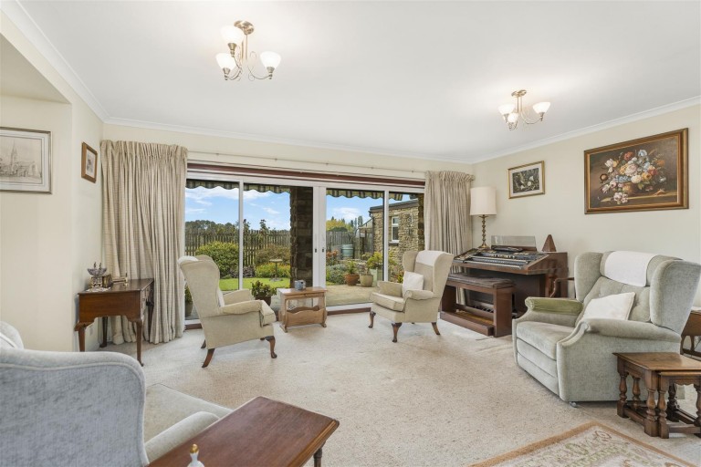 Images for Holland Rise, Kings Sutton, Banbury