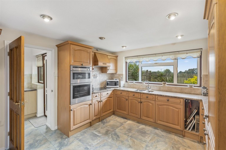 Images for Holland Rise, Kings Sutton, Banbury