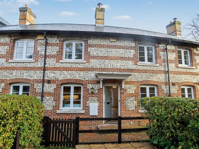 Click the photo for more details of Mill Street, Fontmell Magna, Shaftesbury