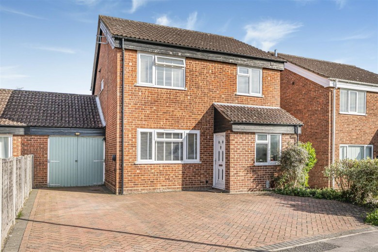 Click the photo for more details of Foxburrow Close, Haverhill, Suffolk, CB9 9JJ