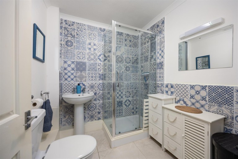 Images for Afton Barns, Freshwater