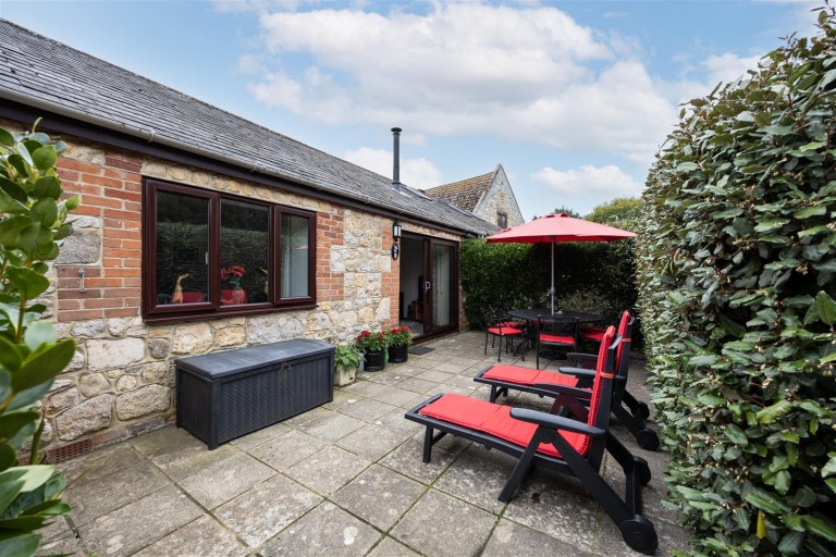 Images for Afton Barns, Freshwater