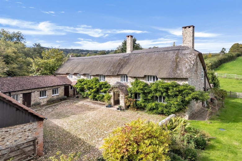 Click the photo for more details of Farway, Colyton