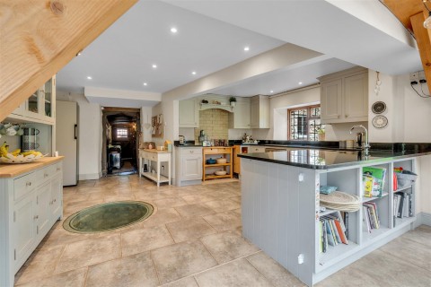 Click the photo for more details of Farway, Colyton