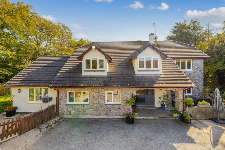 Click the photo for more details of Tanpits Lane, Chillington, Kingsbridge