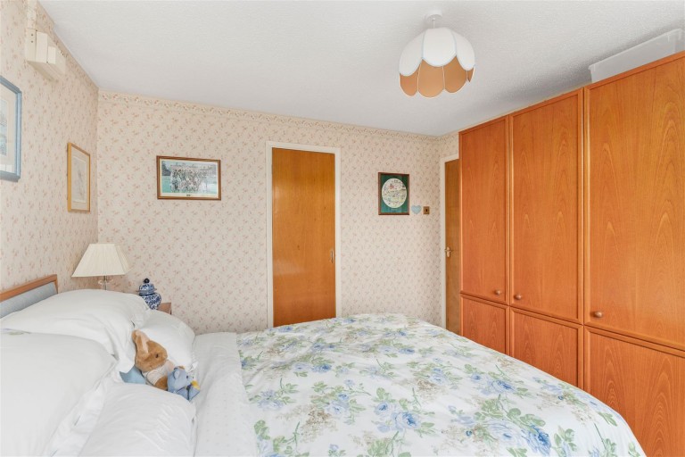 Images for Sycamore Drive, Banbury - no onward chain