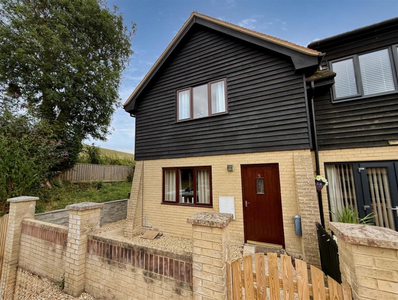 Click the photo for more details of Totland Bay,Isle of Wight
