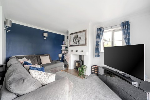 Click the photo for more details of Puxley Road, Old Stratford, MK19