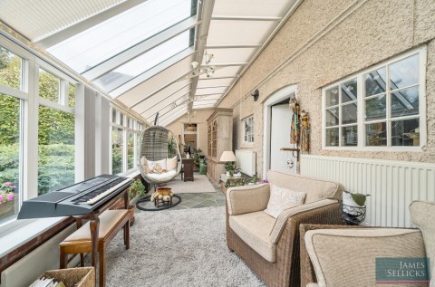 Click the photo for more details of Main Street, Houghton-On-The-Hill, Leicestershire