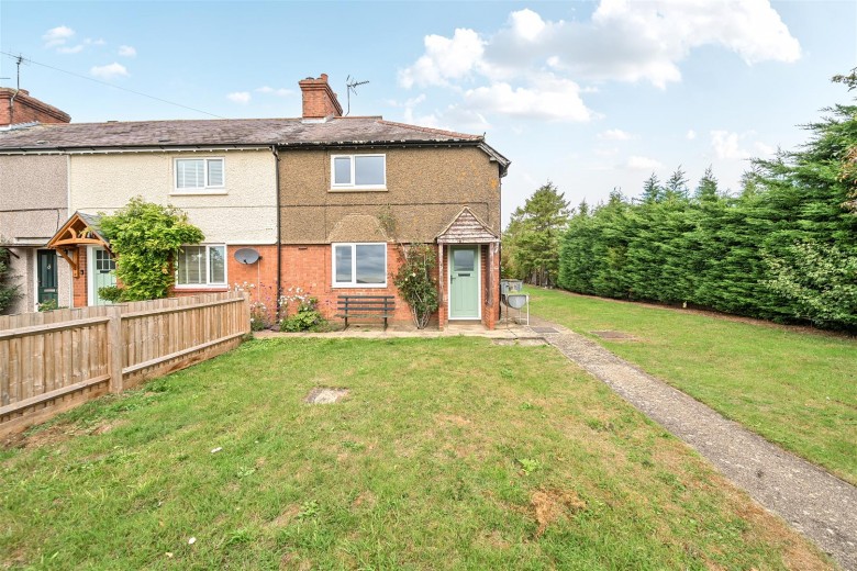 Click the photo for more details of Main Road, Shutlanger, NN12