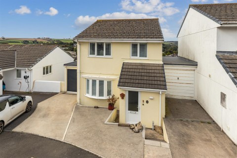 Click the photo for more details of Vincents Road, Kingsbridge