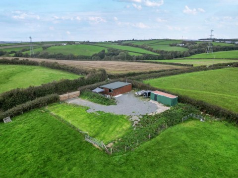 Click the photo for more details of Huntshaw, Torrington