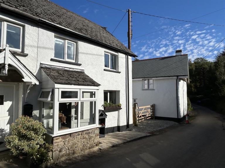 Images for Wembworthy