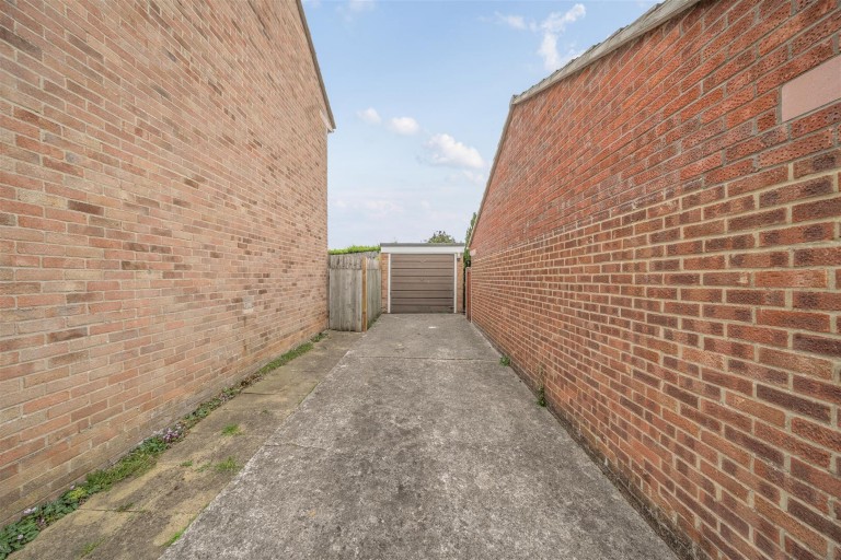 Images for Lime Tree Avenue, Yeovil