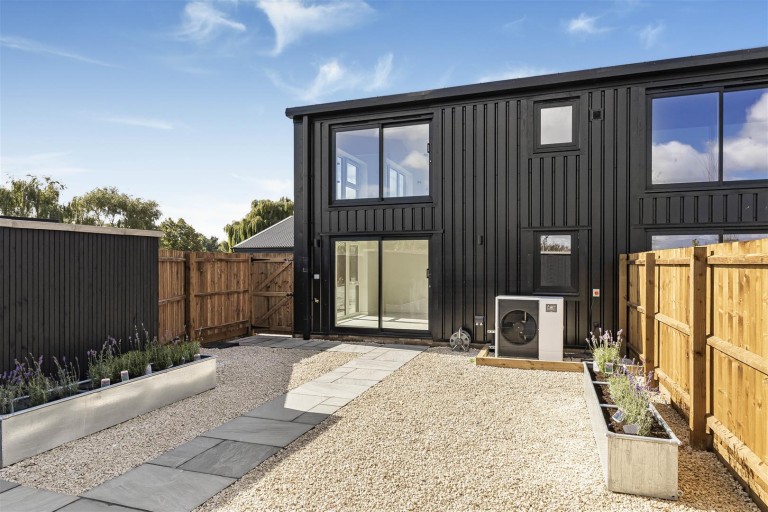 Images for Stable Yard, Lode Fen, Lode