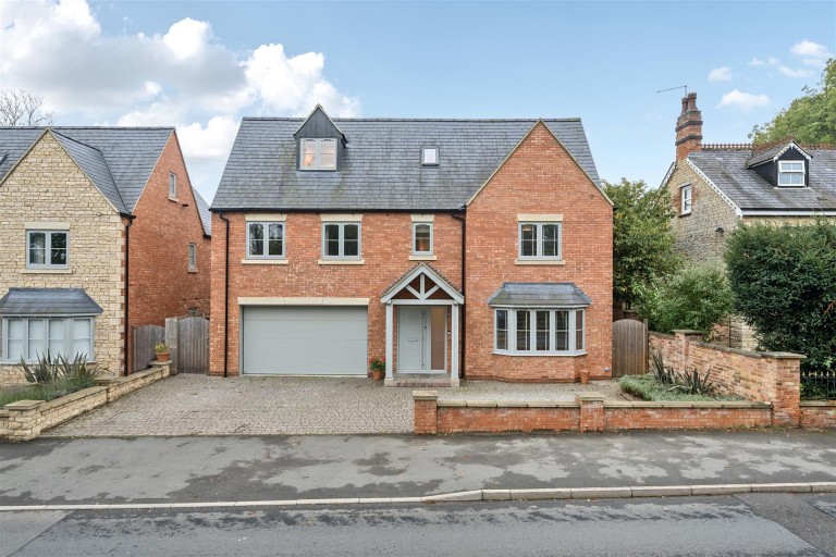 Images for Brackley Road, Silverstone, NN12