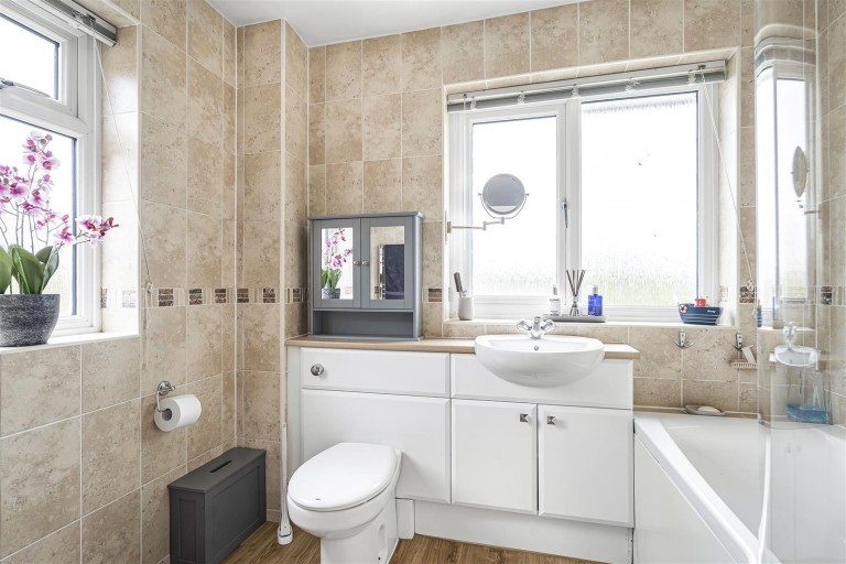 Images for Grenadier Road, Daventry, NN11