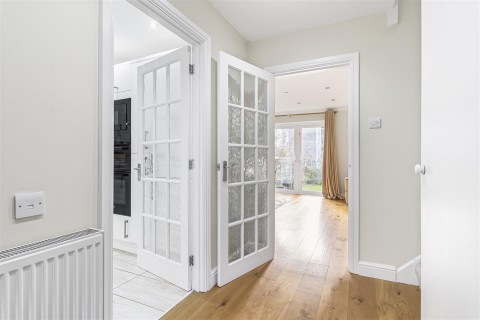 Click the photo for more details of Greenlands, Cambridge