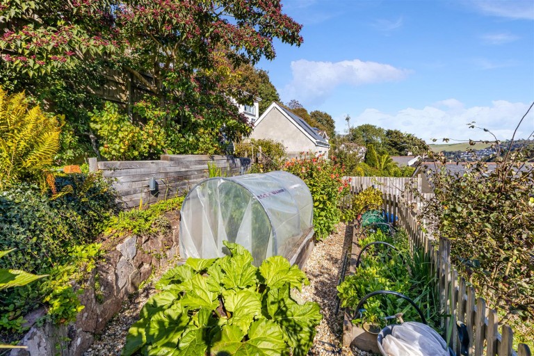 Images for Higher Broad Park, Dartmouth