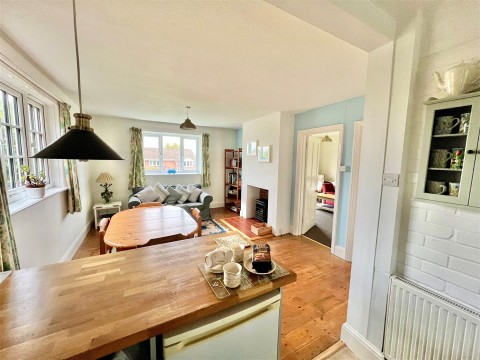Click the photo for more details of Shorwell, Isle of Wight