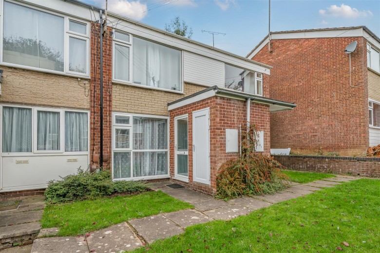 Click the photo for more details of Cowan Close, Rugby, CV22