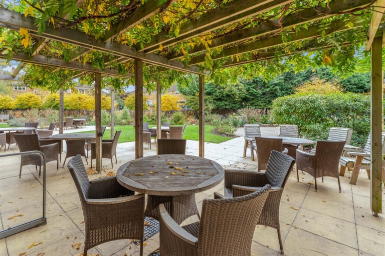 Images for Park Gardens, Bath Road, Banbury