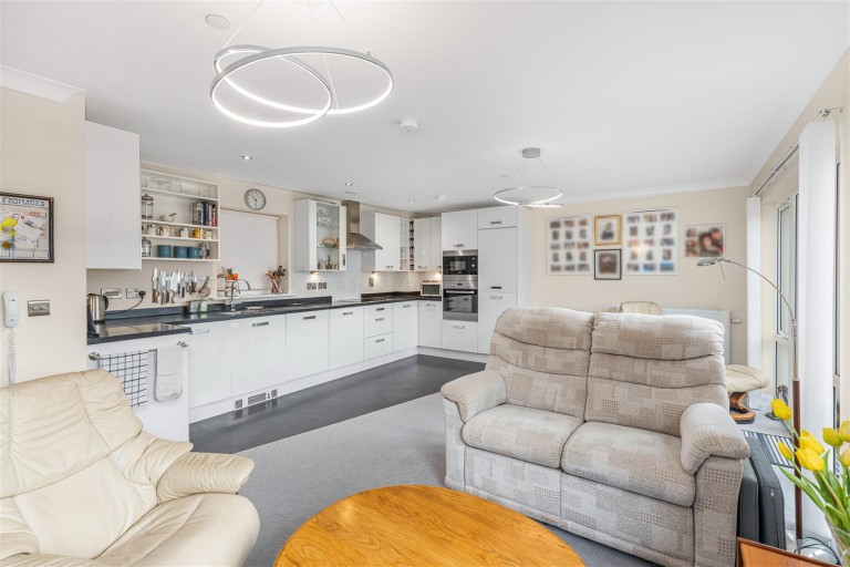 Images for Park Gardens, Bath Road, Banbury