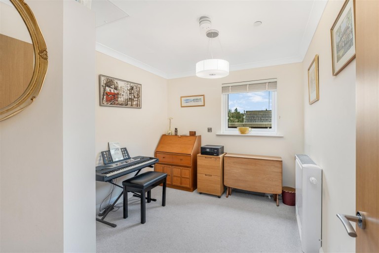 Images for Park Gardens, Bath Road, Banbury