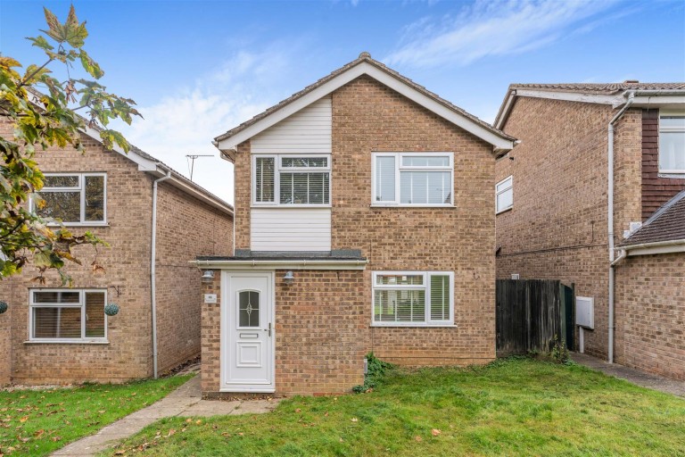 Images for Kingfisher Drive, Banbury - with garage in a block