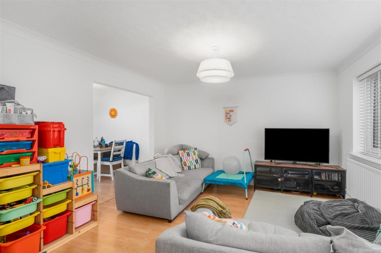 Images for Kingfisher Drive, Banbury - with garage in a block