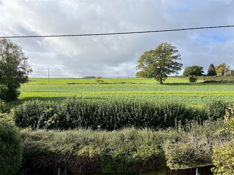 Images for Hedge End, Blandford Forum