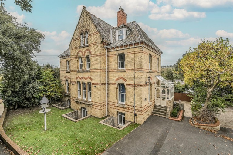 Images for Bellaire, Barnstaple