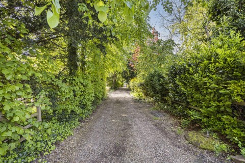 Click the photo for more details of High Green, Great Shelford