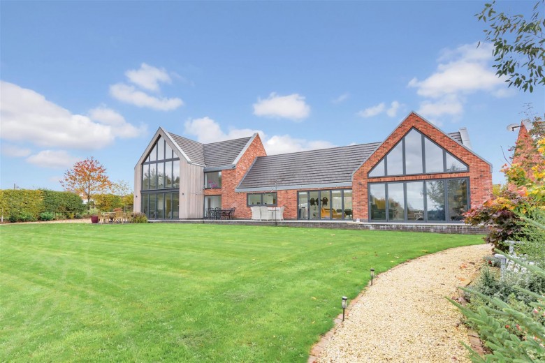 Click the photo for more details of Station Road, Ibstock