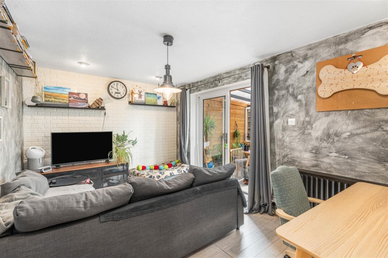 Images for The Camellias, Banbury