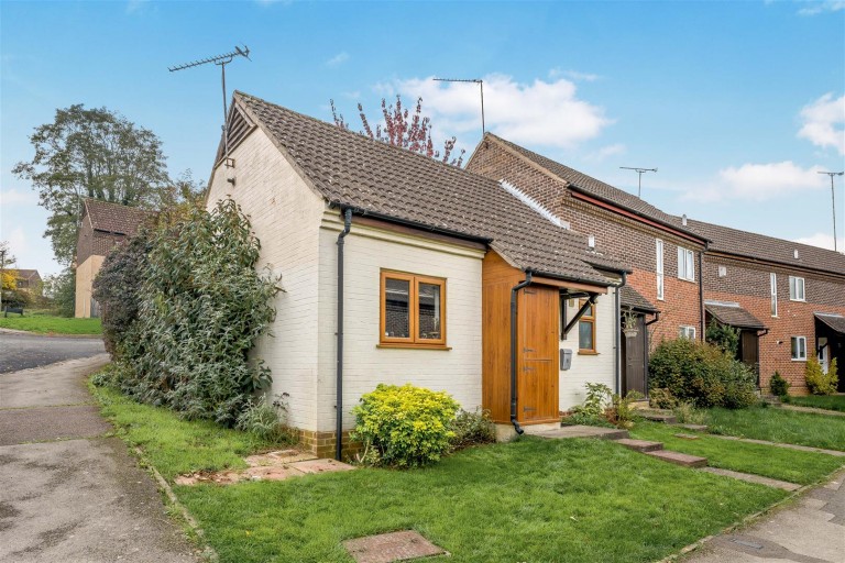 Images for The Camellias, Banbury