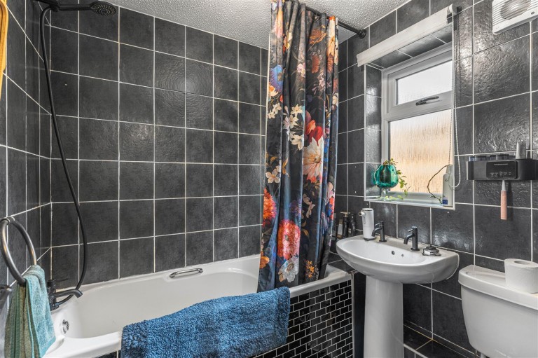 Images for The Camellias, Banbury