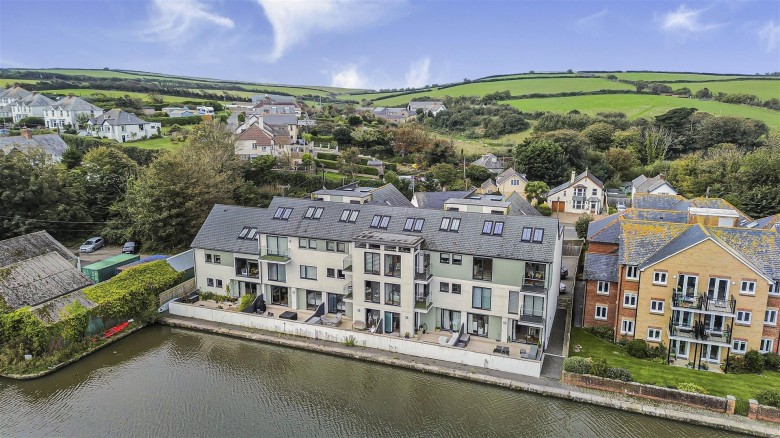 Click the photo for more details of Higher Wharf, Bude