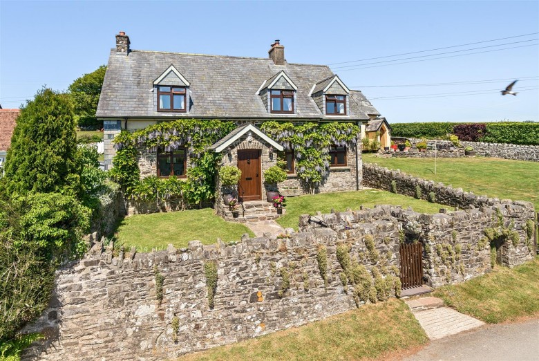 Click the photo for more details of Hawkridge, Dulverton