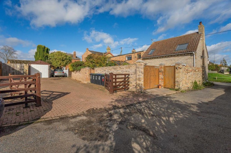 Images for Froize End, Haddenham, Ely