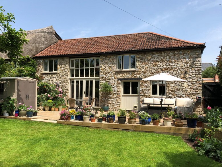 Click the photo for more details of Hampton Court, Whitford