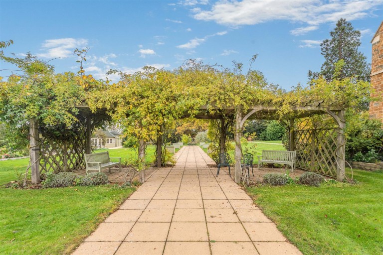 Images for Godswell Park, Church Street, Bloxham